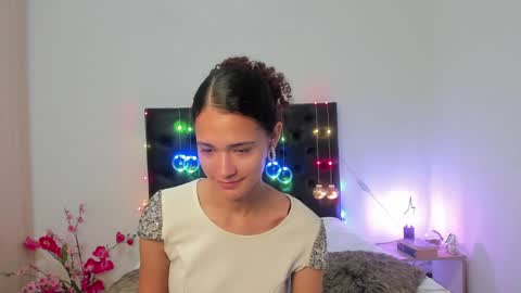 Sussi online show from December 13, 1:33 pm
