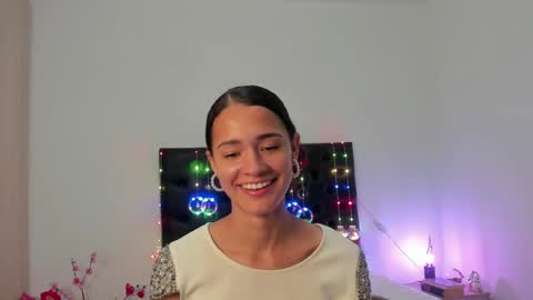Sussi online show from December 13, 4:38 pm