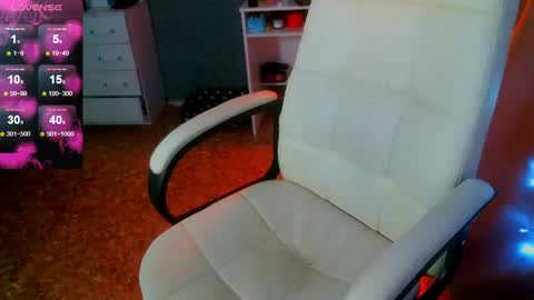 Milana   welcome to my world  online show from December 17, 1:49 pm