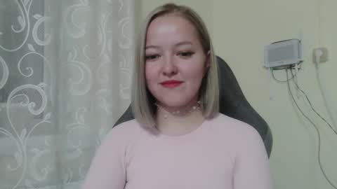 _sweet_smile_ online show from September 12, 8:20 pm