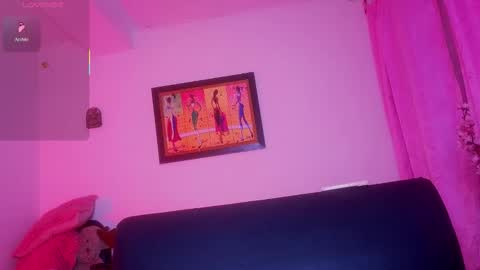 Snapshot of _sweet_vict0ria1 chatting on March 29, 2:11 am 0900 p.m a 0500 a.m Colombia time UTC -5 online show from March 29, 2:11 am