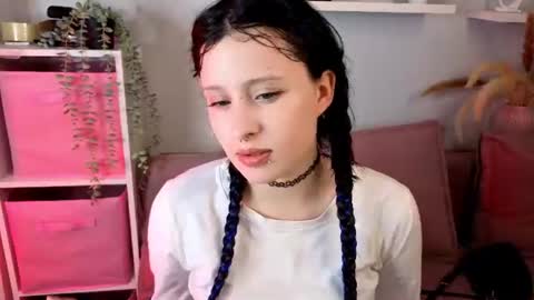 Snapshot of _sylvia_ chatting on June 11, 12:25 pm Sylvia online show from June 11, 12:25 pm