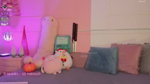 _tammarra_ online show from December 15, 10:58 pm