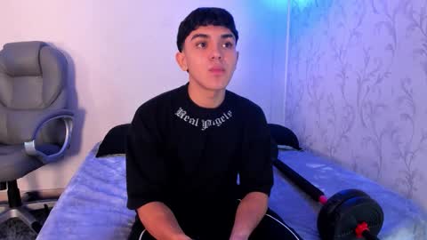 _taylorblack online show from December 21, 11:28 am