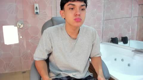 _taylorblack online show from May 14, 11:50 am
