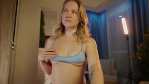 Annie online show from March 30, 2:34 am