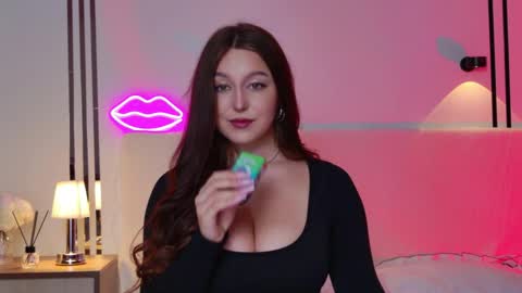 _tessa_may_ online show from November 15, 12:30 am