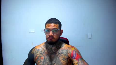 Snapshot of _thadeo_ chatting on February 28, 3:37 am ThadeoWolf online show from February 28, 3:37 am