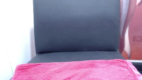 Snapshot of _thamaraa_ chatting on July 21, 3:47 pm Tamara online show from July 21, 3:47 pm