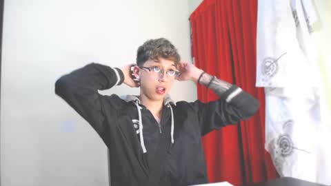 Thomas online show from January 21, 2:33 am