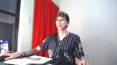 Thomas online show from February 4, 6:38 pm