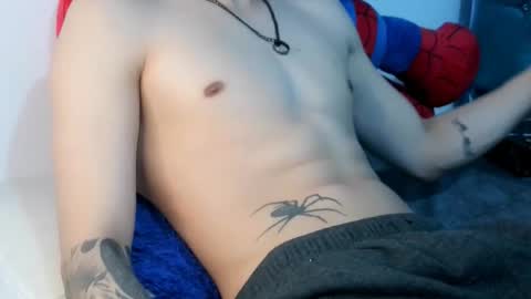 Snapshot of _thomas_hot_ chatting on March 5, 5:03 am Thomas online show from March 5, 5:03 am