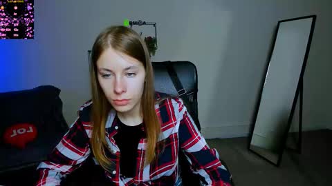 _tiana_moon online show from September 18, 5:20 am
