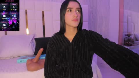 Snapshot of _tinyrousse_ chatting on January 21, 5:09 pm Rousse online show from January 21, 5:09 pm