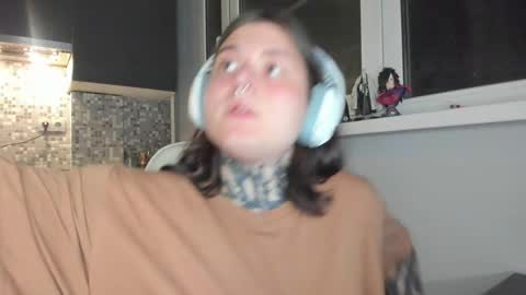 _torfin_ online show from February 16, 10:10 pm