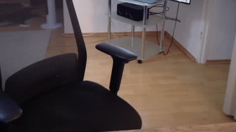 _trythis_ online show from December 5, 10:23 am