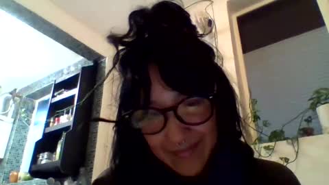 Snapshot of _tutti_frutti_ chatting on December 4, 5:38 am _tutti_frutti_ online show from December 4, 5:38 am
