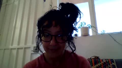 Snapshot of _tutti_frutti_ chatting on December 9, 10:52 pm _tutti_frutti_ online show from December 9, 10:52 pm