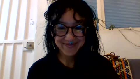 Snapshot of _tutti_frutti_ chatting on December 11, 2:52 am _tutti_frutti_ online show from December 11, 2:52 am