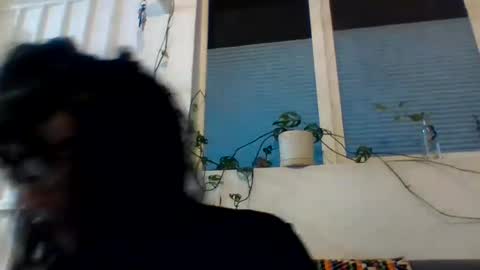 Snapshot of _tutti_frutti_ chatting on December 15, 8:08 am _tutti_frutti_ online show from December 15, 8:08 am