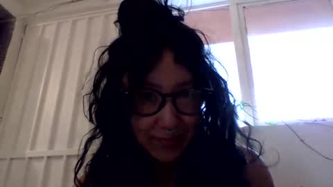 Snapshot of _tutti_frutti_ chatting on December 16, 9:52 pm _tutti_frutti_ online show from December 16, 9:52 pm