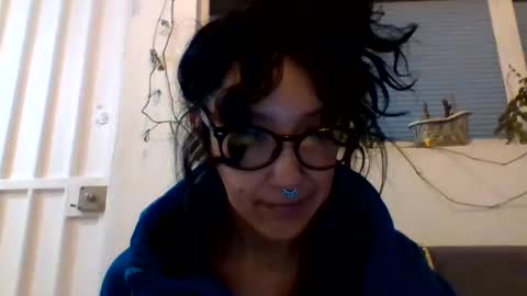 Snapshot of _tutti_frutti_ chatting on December 19, 6:01 am _tutti_frutti_ online show from December 19, 6:01 am