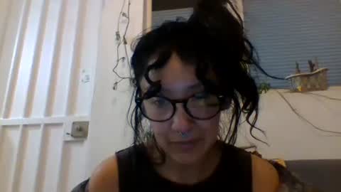 Snapshot of _tutti_frutti_ chatting on December 27, 7:08 am _tutti_frutti_ online show from December 27, 7:08 am