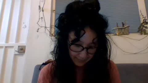 Snapshot of _tutti_frutti_ chatting on December 31, 3:34 am _tutti_frutti_ online show from December 31, 3:34 am