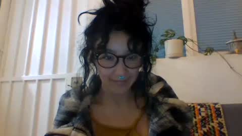 Snapshot of _tutti_frutti_ chatting on January 2, 4:41 am _tutti_frutti_ online show from January 2, 4:41 am
