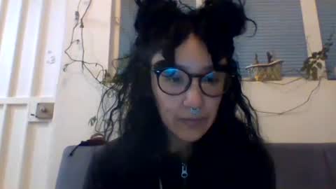 Snapshot of _tutti_frutti_ chatting on January 6, 2:15 am _tutti_frutti_ online show from January 6, 2:15 am