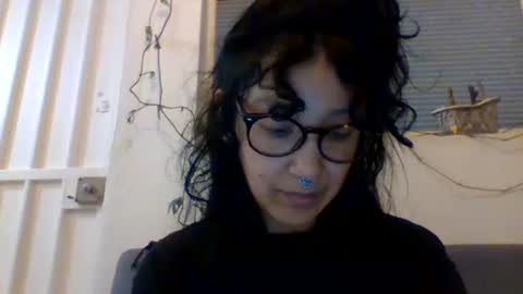 Snapshot of _tutti_frutti_ chatting on January 10, 7:04 am _tutti_frutti_ online show from January 10, 7:04 am