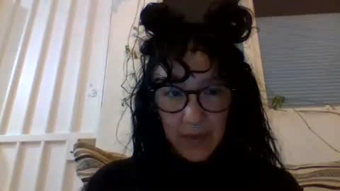 Snapshot of _tutti_frutti_ chatting on February 5, 4:37 am _tutti_frutti_ online show from February 5, 4:37 am