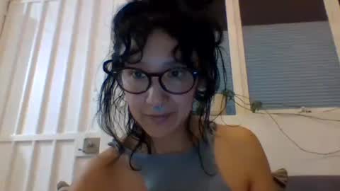 Snapshot of _tutti_frutti_ chatting on March 5, 5:29 am _tutti_frutti_ online show from March 5, 5:29 am