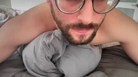 Snapshot of _ur_happy_meal chatting on January 25, 3:20 pm DJ online show from January 25, 3:20 pm