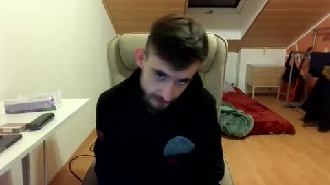 Snapshot of _v_l_a_d_ chatting on February 10, 7:38 pm Vlad online show from February 10, 7:38 pm