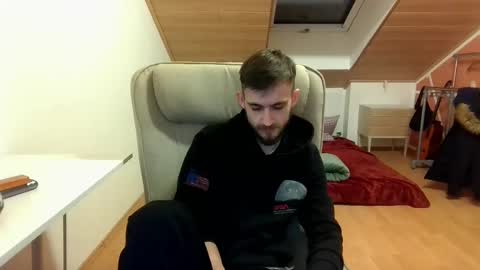 Snapshot of _v_l_a_d_ chatting on February 11, 8:52 pm Vlad online show from February 11, 8:52 pm