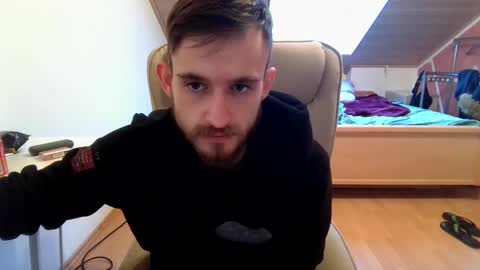 Snapshot of _v_l_a_d_ chatting on February 13, 3:56 pm Vlad online show from February 13, 3:56 pm