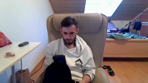 Snapshot of _v_l_a_d_ chatting on February 17, 4:15 pm Vlad online show from February 17, 4:15 pm