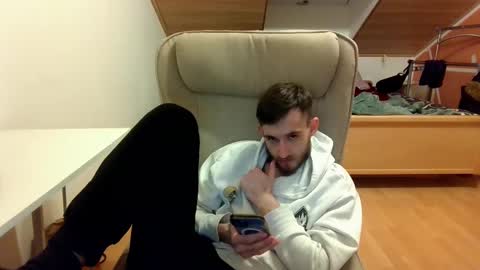 Snapshot of _v_l_a_d_ chatting on February 17, 11:53 pm Vlad online show from February 17, 11:53 pm