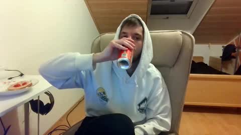 Snapshot of _v_l_a_d_ chatting on March 11, 11:26 pm Vlad online show from March 11, 11:26 pm