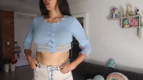 Anastasia Vahos online show from April 18, 7:07 pm