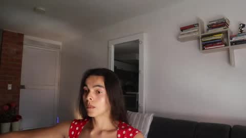 Anastasia Vahos online show from May 7, 5:18 pm