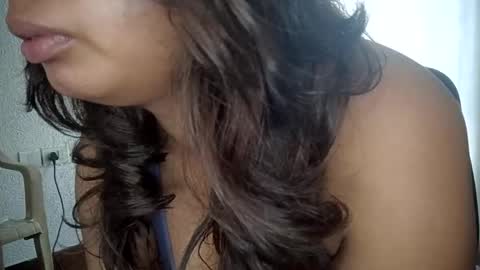 _vanshika_0 online show from September 15, 8:03 am