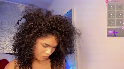 Snapshot of _vennuss_ chatting on October 4, 5:38 am Venus online show from October 4, 5:38 am