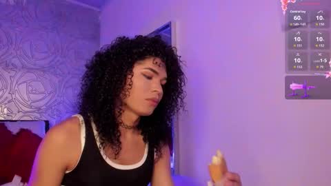 Snapshot of _vennuss_ chatting on October 12, 6:12 am Venus online show from October 12, 6:12 am