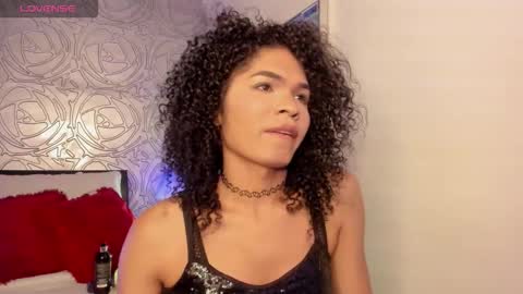 Snapshot of _vennuss_ chatting on October 15, 5:40 am Venus online show from October 15, 5:40 am