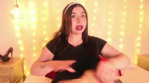 Karina online show from October 28, 1:25 pm