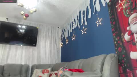 Veronica  online show from December 7, 8:27 pm