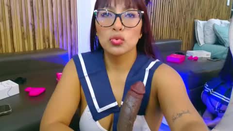 Veronica online show from September 13, 1:55 pm