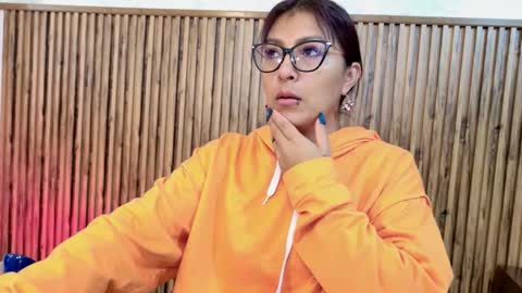 Veronica online show from December 19, 12:56 pm